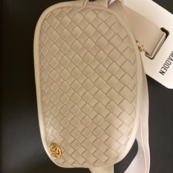 Steve Madden Woven Fanny Pack in Cream - Picture 7 of 10